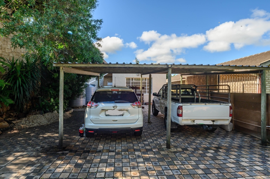 4 Bedroom Property for Sale in Vanes Estate Eastern Cape